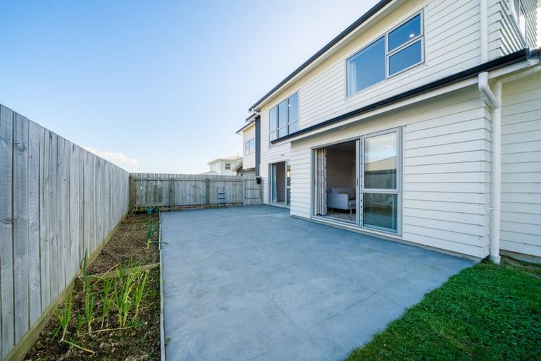 Photo of property in 71 Grenada Drive, Grenada Village, Wellington, 6037