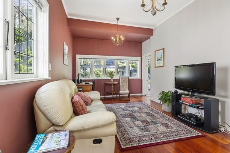 Photo of property in 20 Talavera Terrace, Kelburn, Wellington, 6012