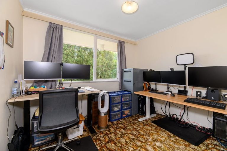 Photo of property in 19 Kereru Street, Henderson, Auckland, 0612