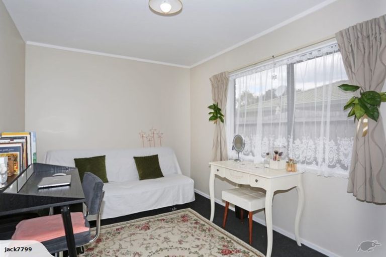 Photo of property in 3 Glenross Drive, Wattle Downs, Auckland, 2103