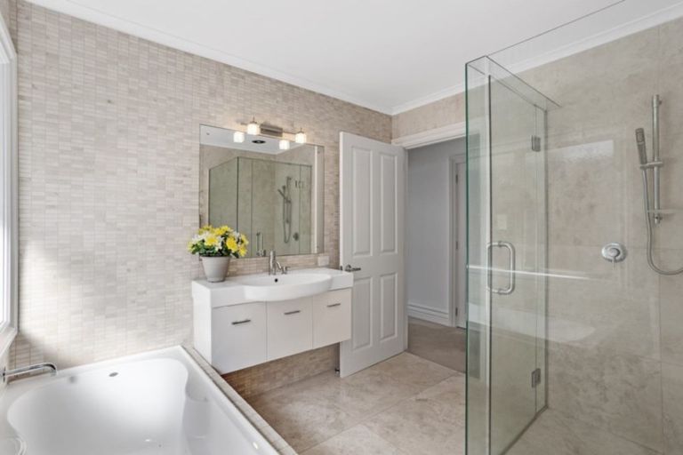 Photo of property in 81 Greenhithe Road, Greenhithe, Auckland, 0632