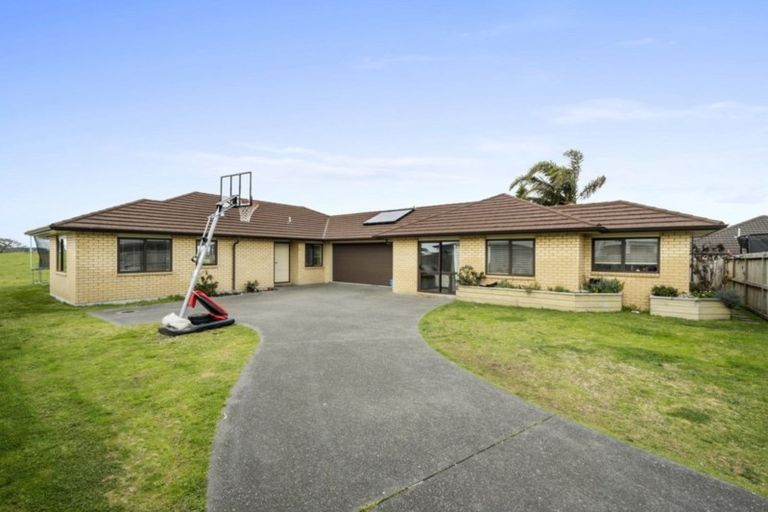 Photo of property in 52 Nautilus Drive, Papamoa Beach, Papamoa, 3118