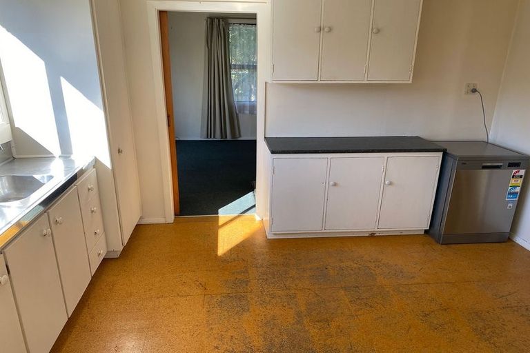 Photo of property in 27 Reynolds Street, Taita, Lower Hutt, 5011