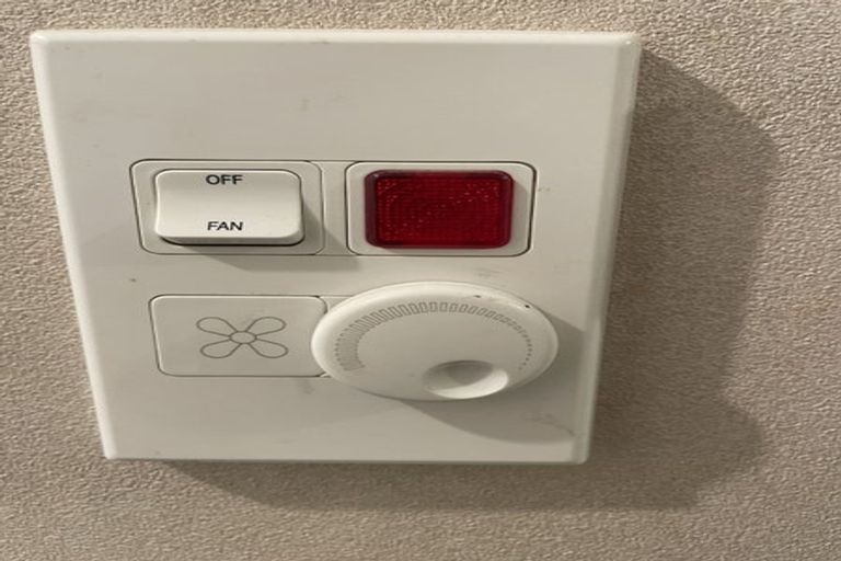 Photo of property in 76 Elmslie Road, Pinehaven, Upper Hutt, 5019