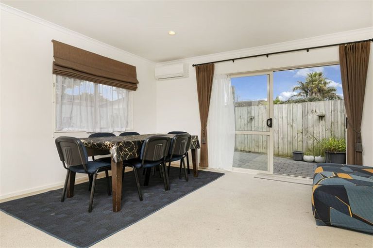Photo of property in 79a Sturges Road, Henderson, Auckland, 0612