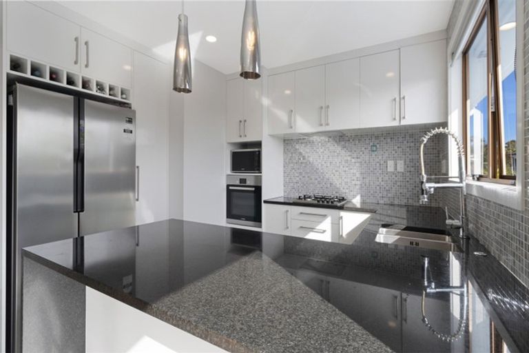 Photo of property in 20 Tanoa Place, Glendene, Auckland, 0602