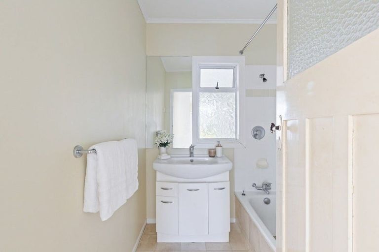 Photo of property in 20 Princes Street, Fitzroy, New Plymouth, 4312