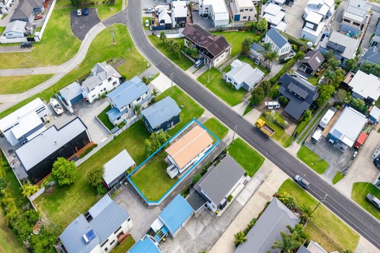 Photo of property in 617a Harbour View Road, Whangamata, 3620