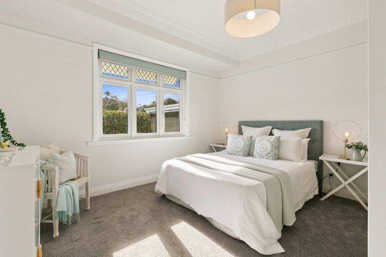 Photo of property in 79 Ranui Crescent, Khandallah, Wellington, 6035