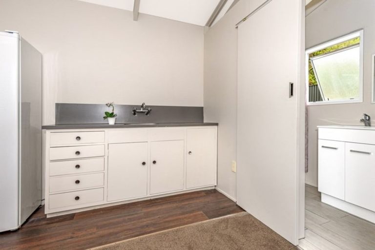 Photo of property in 35 Seddon Crescent, Whataupoko, Gisborne, 4010