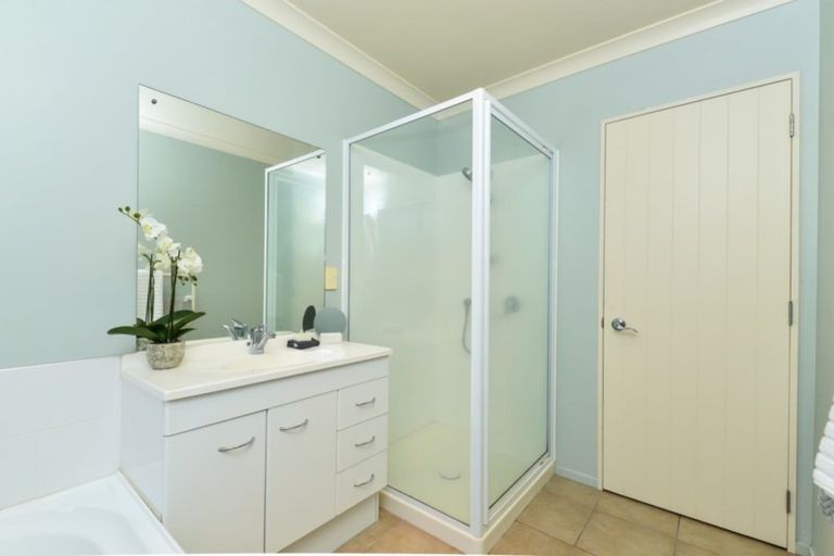 Photo of property in 4 Azure Place, Huntington, Hamilton, 3210