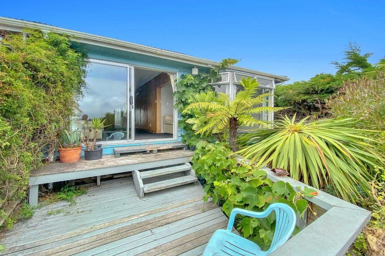 Photo of property in 1 Menlo Terrace, Mount Pleasant, Christchurch, 8081