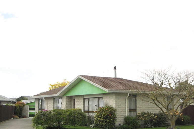 Photo of property in 21 Te Maru Place, Redwood, Christchurch, 8051