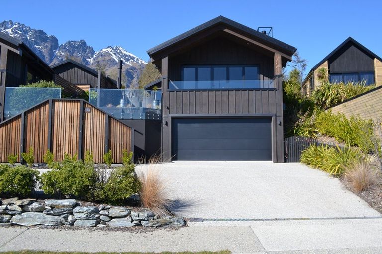 Photo of property in 19b Rannoch Drive, Jacks Point, Queenstown, 9371