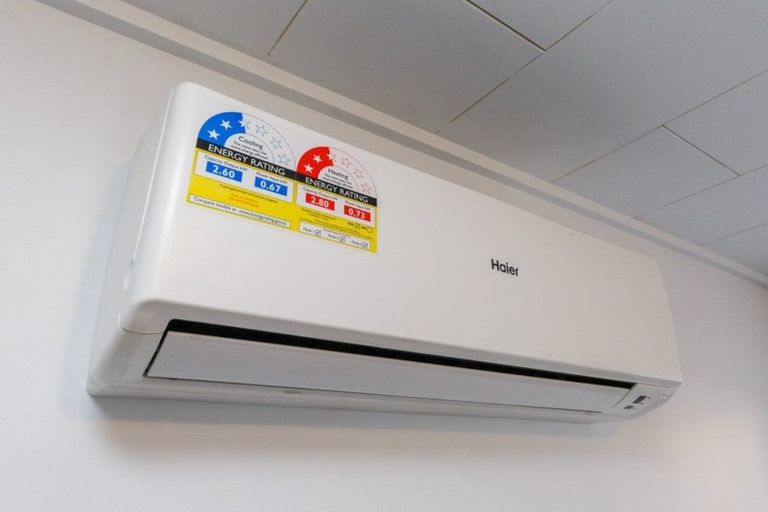 Photo of property in 13a Colombo Street, Hokowhitu, Palmerston North, 4410