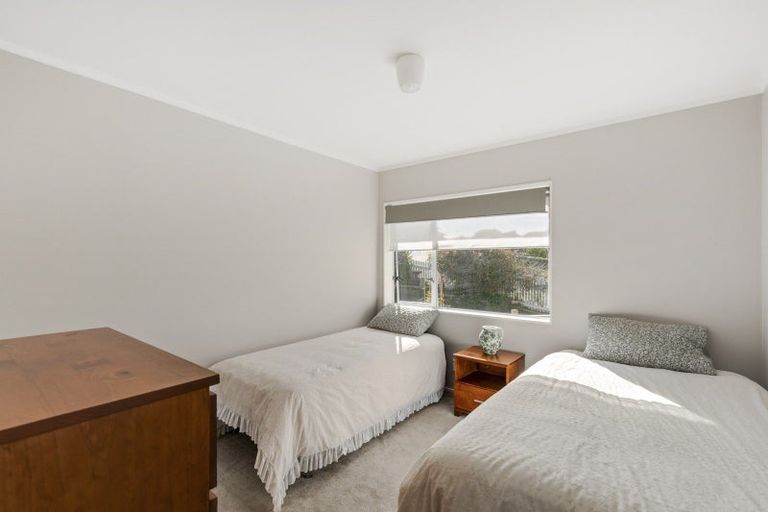 Photo of property in 3 Sandel Rise, Merrilands, New Plymouth, 4312