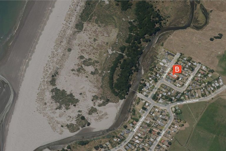 Photo of property in 17 Drake Street, Waikawa Beach, Manakau, 5573