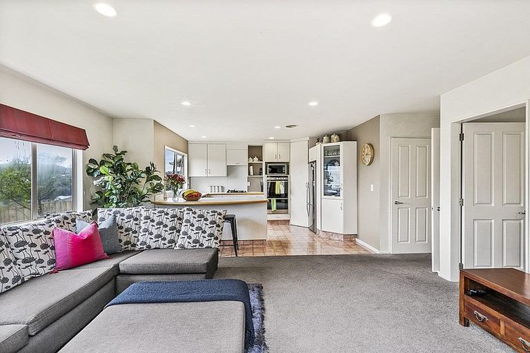 Photo of property in 24 Waverton Terrace, Churton Park, Wellington, 6037