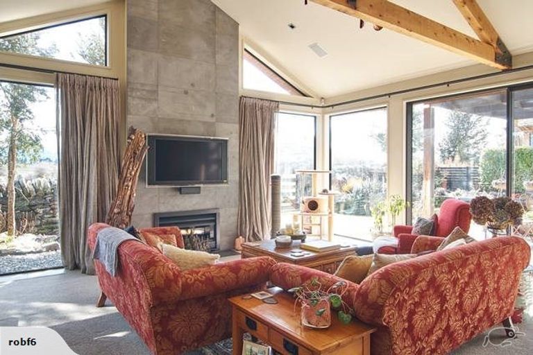 Photo of property in 6 Reading Court, Jacks Point, Queenstown, 9371