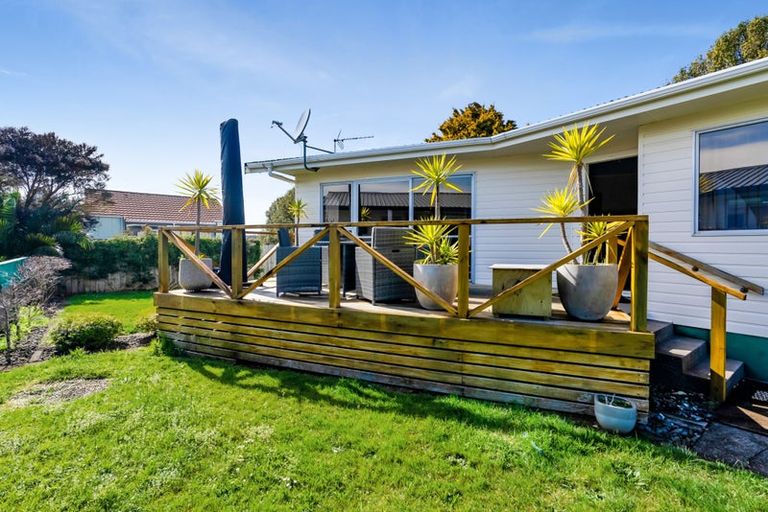 Photo of property in 1 Antonia Place, Bell Block, New Plymouth, 4312