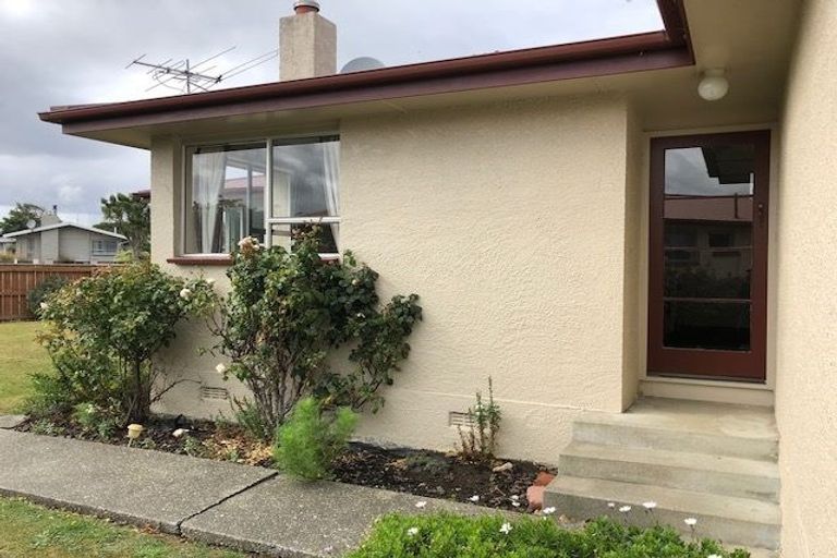 Photo of property in 15 Burns Street, Kew, Invercargill, 9812