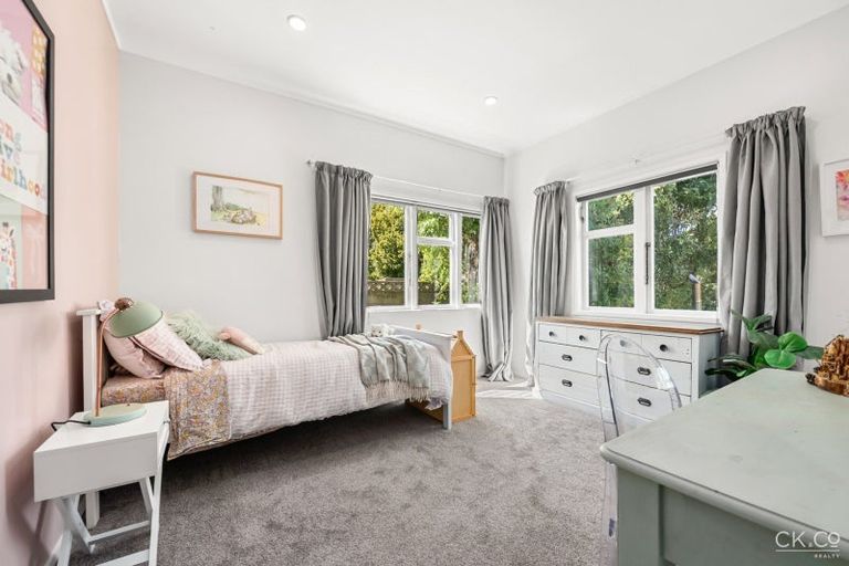 Photo of property in 232 Fergusson Drive, Heretaunga, Upper Hutt, 5018