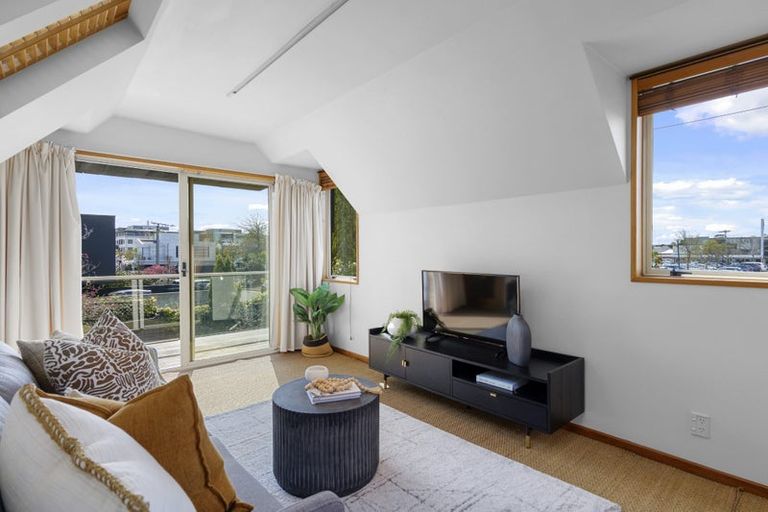 Photo of property in 1/67 Cox Street, Merivale, Christchurch, 8014