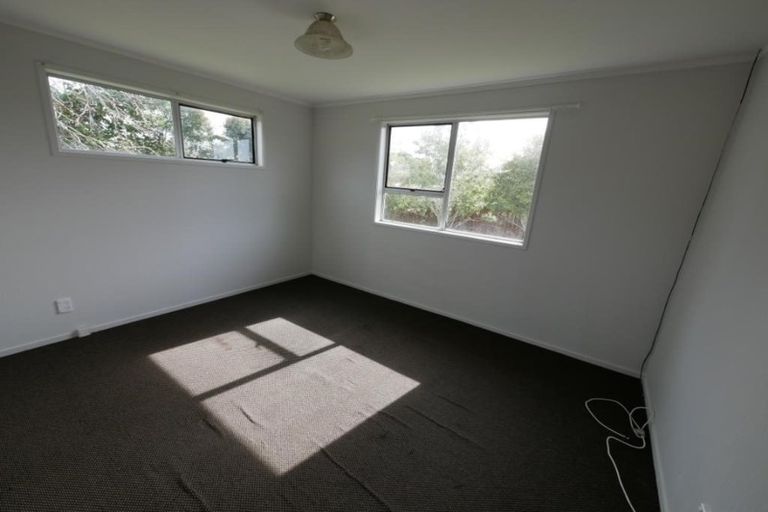 Photo of property in 313 Roscommon Road, Clendon Park, Auckland, 2103