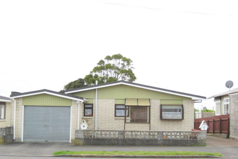 Photo of property in 21a Karamu Street, Strandon, New Plymouth, 4312