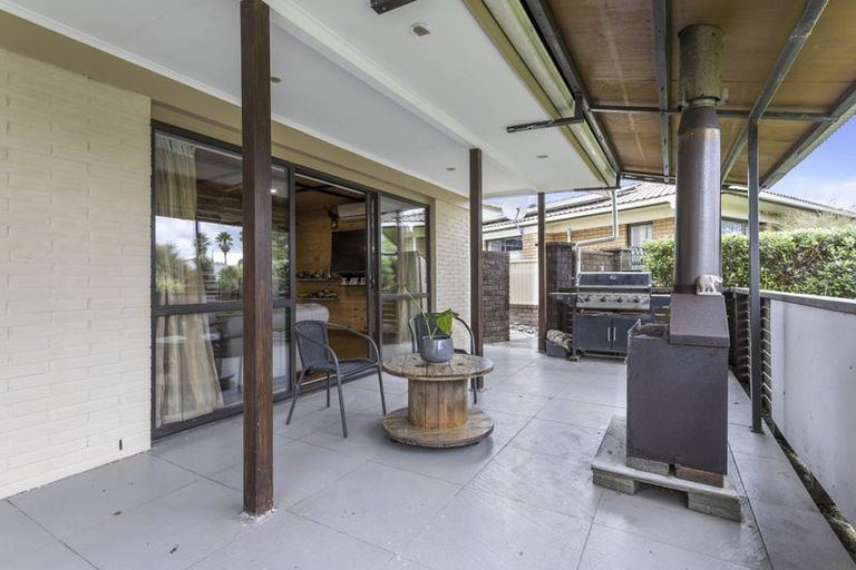 Photo of property in 8 Papatahi Place, Henderson, Auckland, 0610