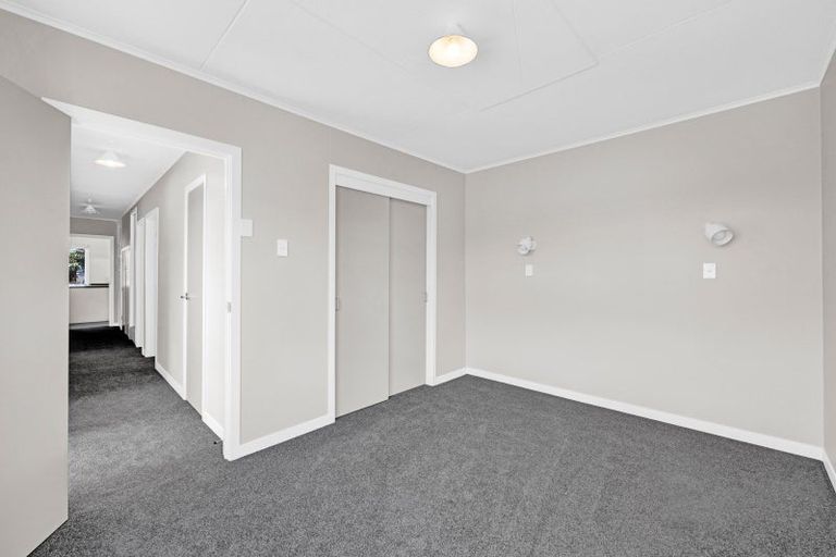 Photo of property in 1354 Devon Road, Brixton, Waitara, 4382