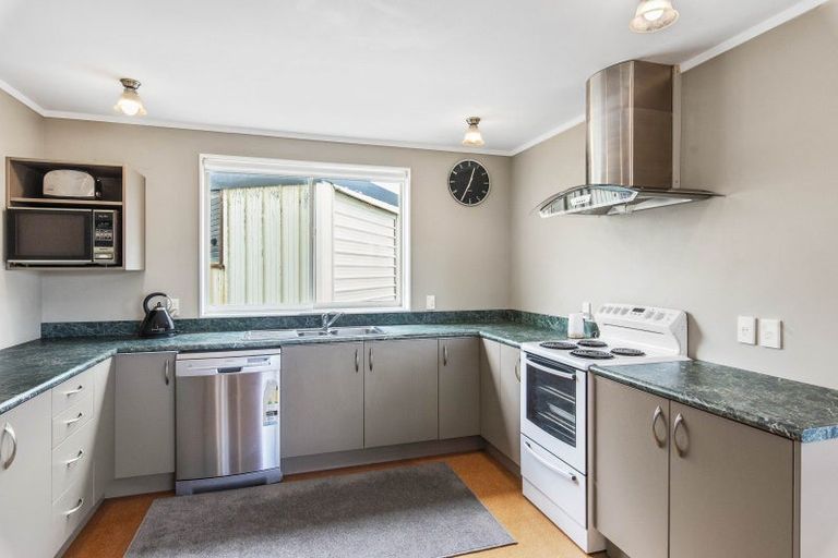 Photo of property in 1 Frances Street, Waikanae Beach, Waikanae, 5036