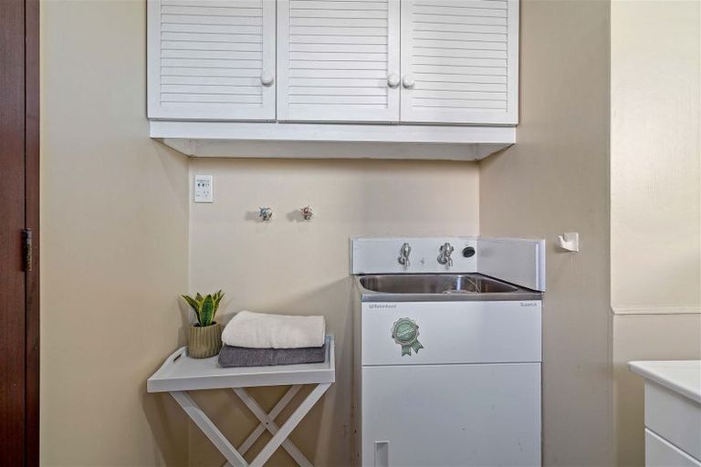 Photo of property in 2/14 Resolution Place, Bryndwr, Christchurch, 8053