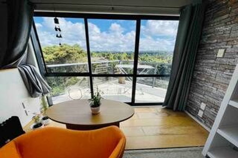 Photo of property in 118 Onetaunga Road, Chatswood, Auckland, 0626
