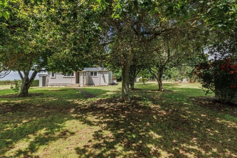 Photo of property in 276 Waikaramu Road, Waimate North, Kerikeri, 0472