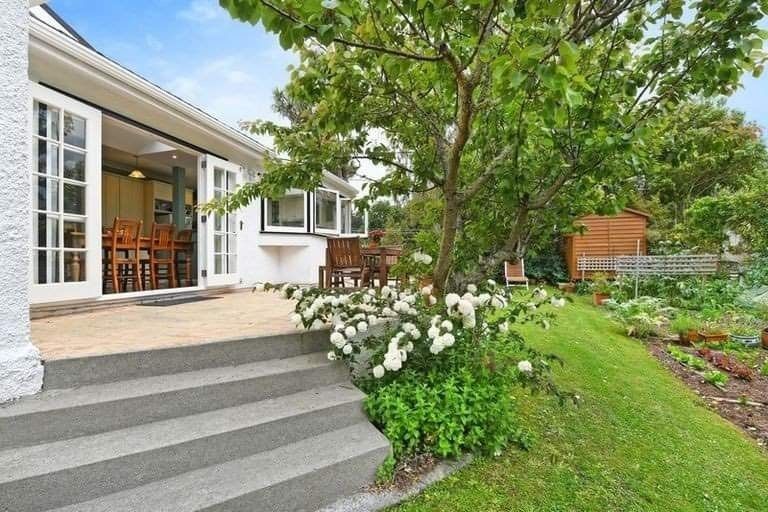 Photo of property in 10 Prouse Grove, Silverstream, Upper Hutt, 5019