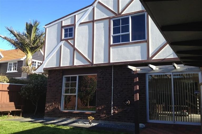 Photo of property in 18a Wai-iti Crescent, Woburn, Lower Hutt, 5010