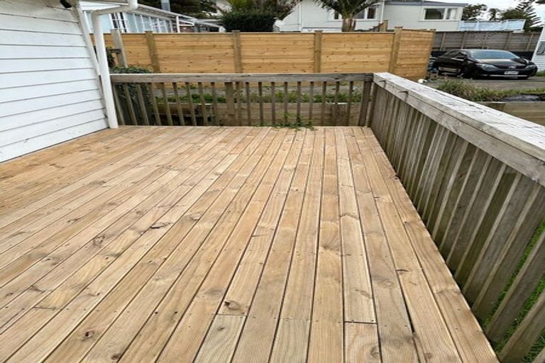 Photo of property in 155 Glenfield Road, Hillcrest, Auckland, 0626