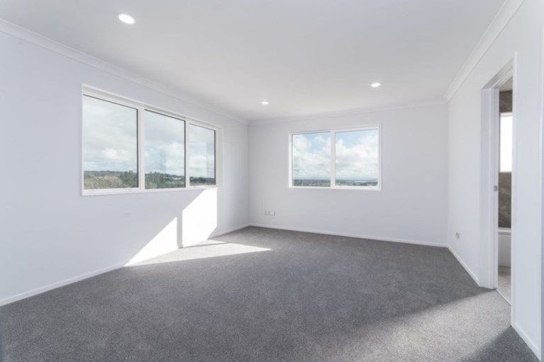 Photo of property in 40 Tinaku Road, Flat Bush, Auckland, 2019