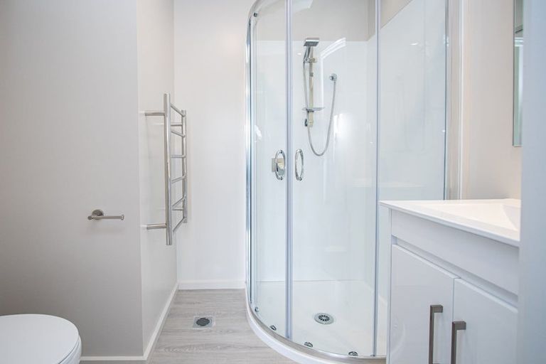 Photo of property in 2/1 Splitt Avenue, Glenview, Hamilton, 3206