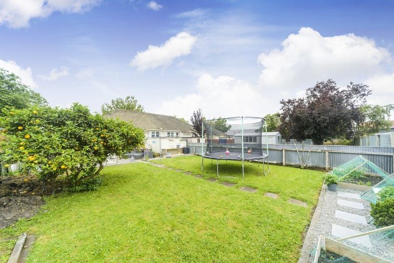 Photo of property in 74 Rangiora Avenue, Roslyn, Palmerston North, 4414