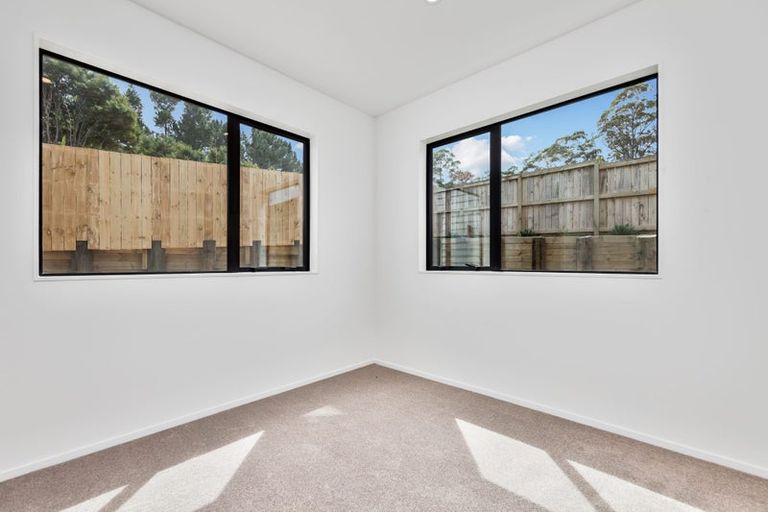 Photo of property in 9b Endurance Rise, Orewa, 0931