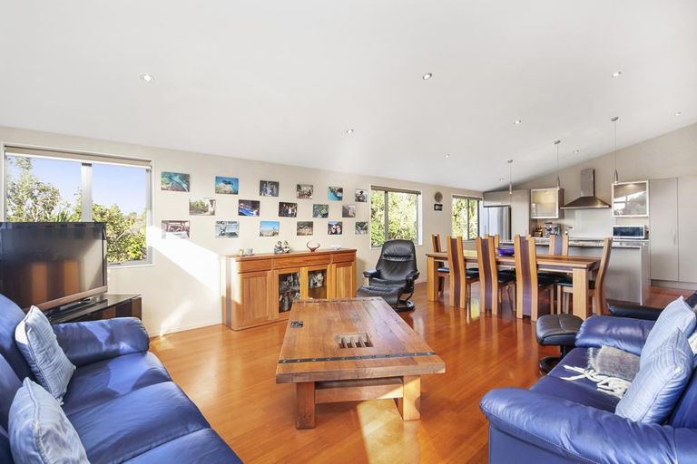 Photo of property in 186b Old Titirangi Road, Titirangi, Auckland, 0604