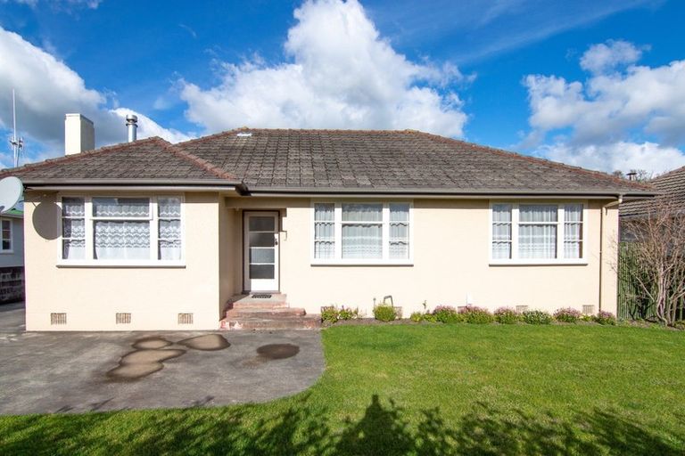 Photo of property in 20 Milton Street, Roslyn, Palmerston North, 4414