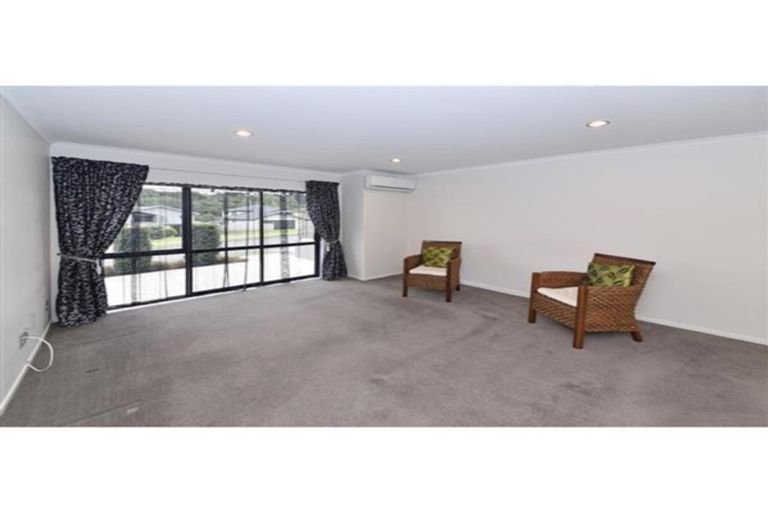 Photo of property in 15 Dawood Place, The Gardens, Auckland, 2105