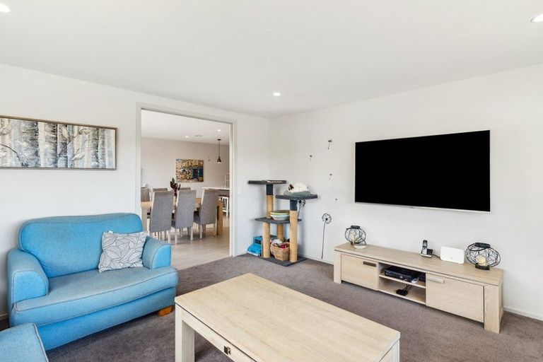 Photo of property in 92 The Drive, Paraparaumu Beach, Paraparaumu, 5032