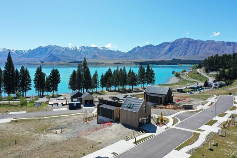 Photo of property in 18 Station Bay Rise, Lake Tekapo, 7999