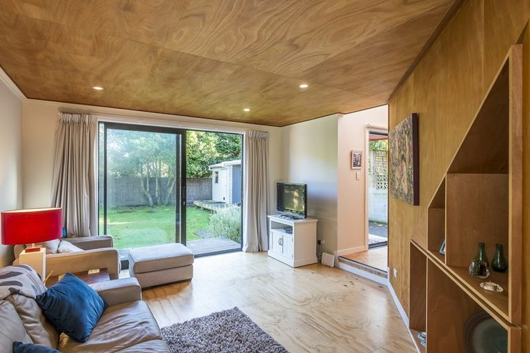 Photo of property in 35b Wharemauku Road, Raumati Beach, Paraparaumu, 5032