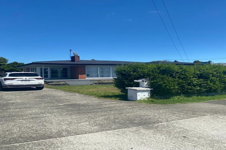 Photo of property in 107 Clevedon Road, Papakura, 2110