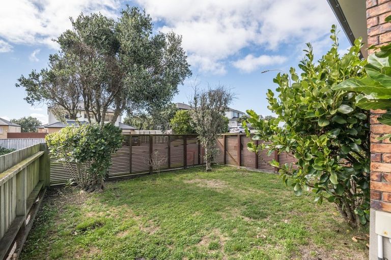 Photo of property in 68 Erlestoke Crescent, Churton Park, Wellington, 6037